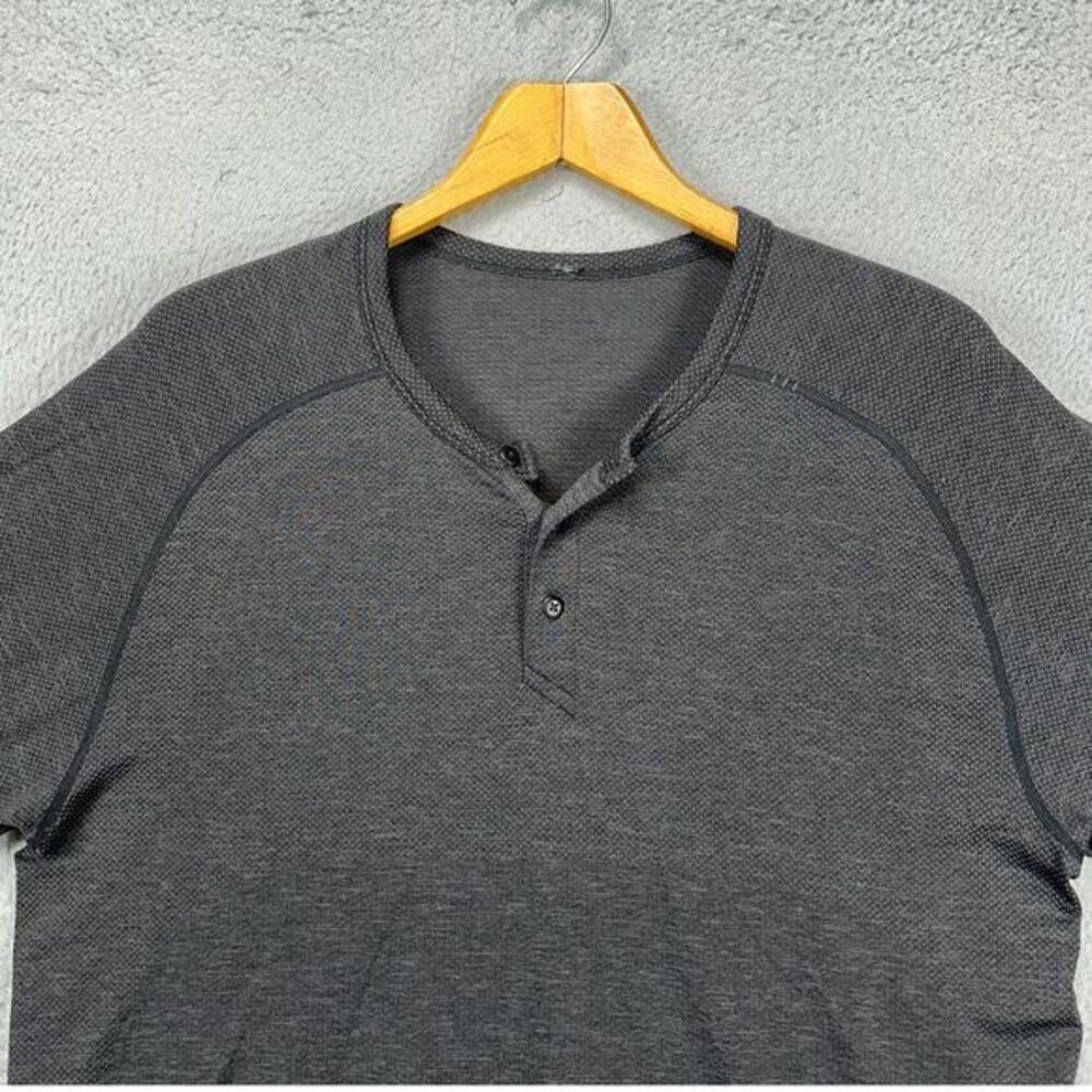 Lululemon Henley T-Shirt Adult XL Dark Grey Casual Long Sleeve Tee Logo Mens